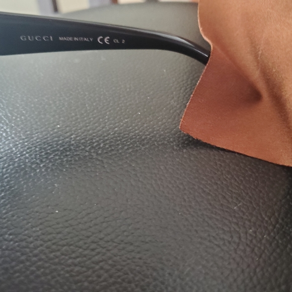 Authentic Gucci - Picture 5 of 5